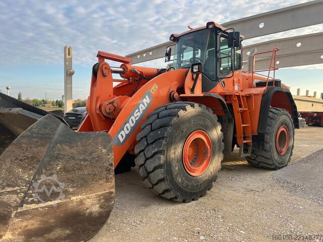 Wheel loader DOOSAN DL 550-3