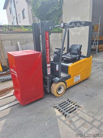 Empilhador Jungheinrich EFG-DF20