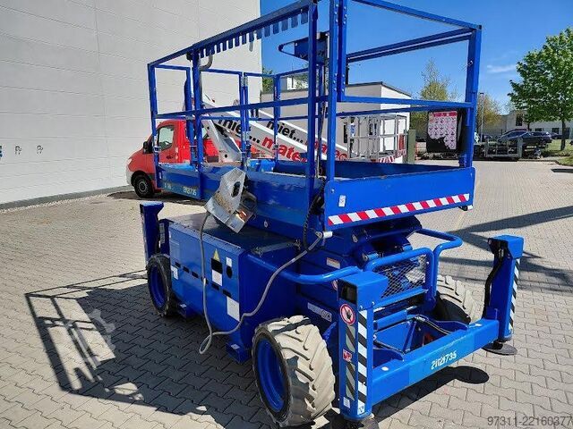 Ollós emelő SkyJack SJ6832 RTE