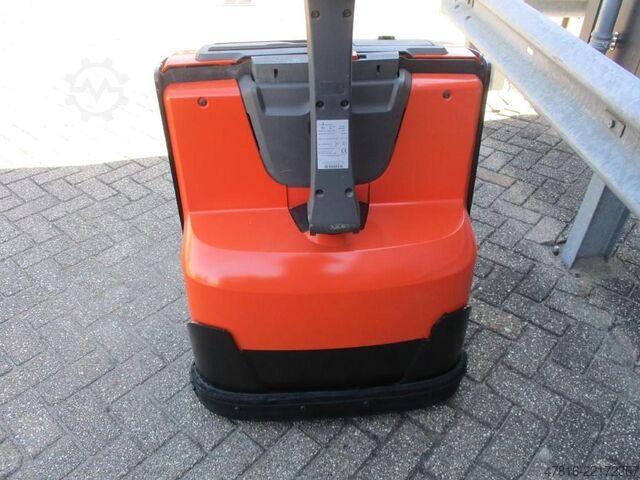 Porta-paletes manual BT LWE160