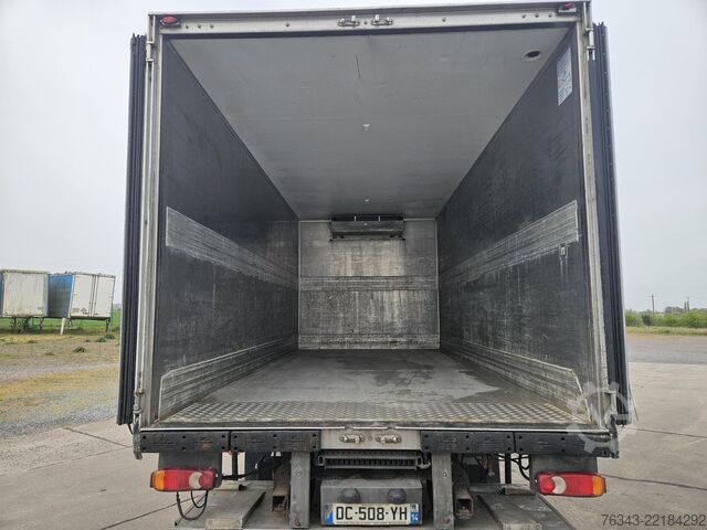 Camión frigorífico Iveco EUROCARGO ML 120E25/P - EEV