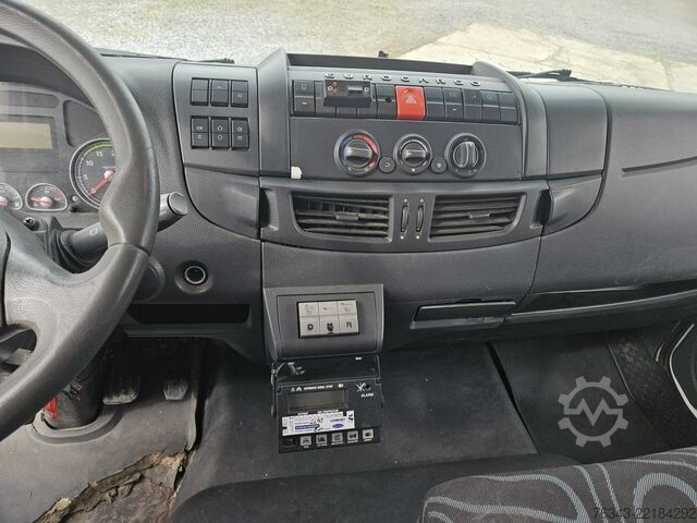 Camión frigorífico Iveco EUROCARGO ML 120E25/P - EEV