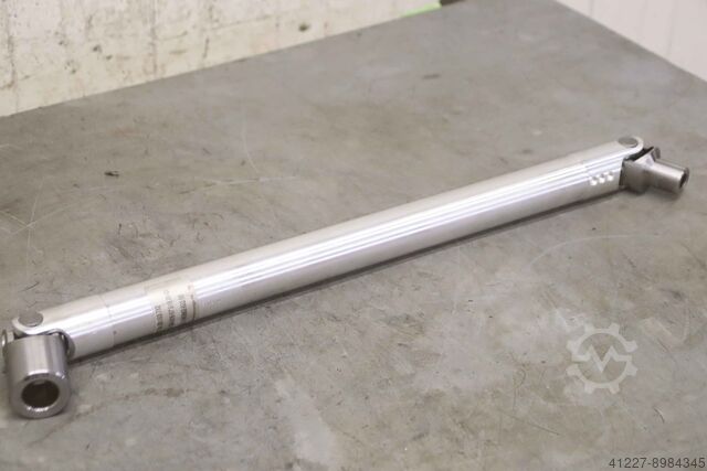 Kardanaxel KUKA 00 103 782 KR125/3