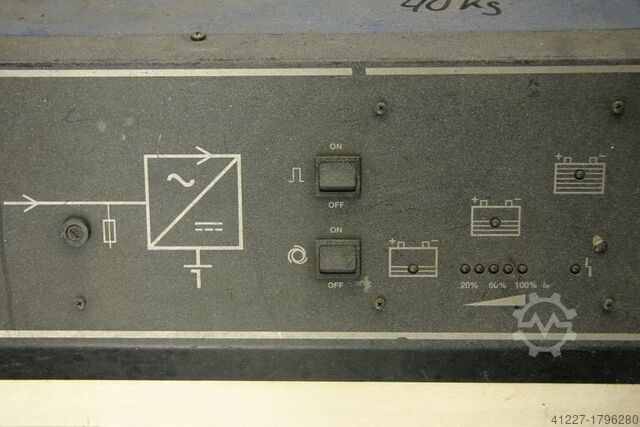 Targonca töltő CHLORIDE E36/50 Tonic 12