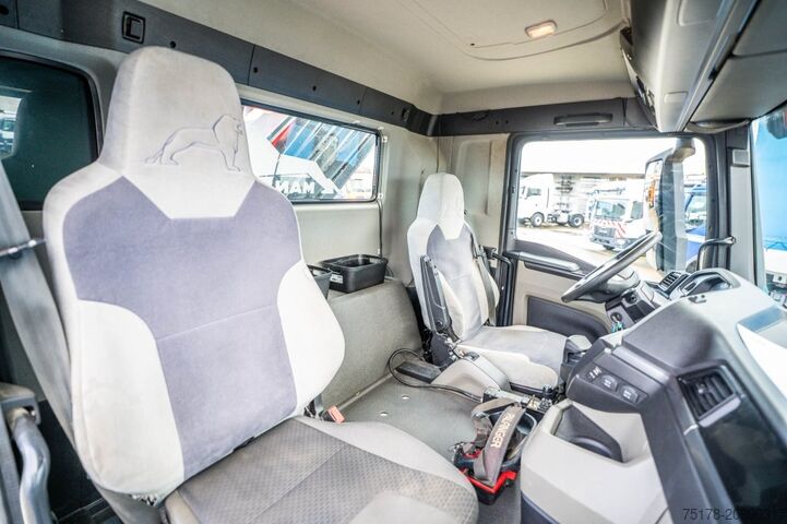 Sistem de braț cu cârlige MAN TGS 32.470 BL + PK 24001/5xhydr.