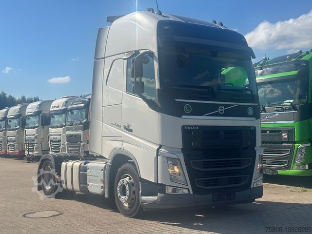 Standaard trekker VOLVO FH 500 Globetrotter XL 2 Tanks Lane Guard