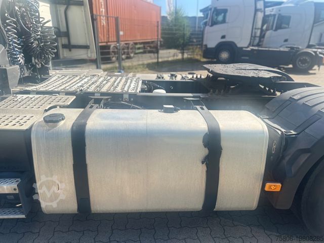 Standaard trekker VOLVO FH 500 Globetrotter XL 2 Tanks Lane Guard