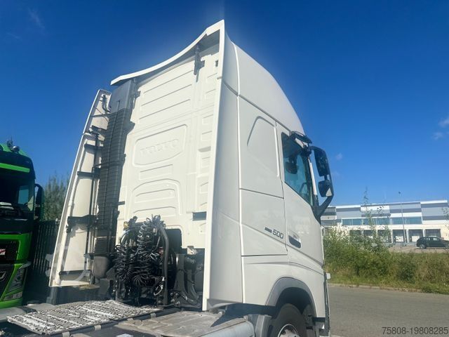 Standaard trekker VOLVO FH 500 Globetrotter XL 2 Tanks Lane Guard