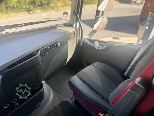 Standaard trekker VOLVO FH 500 Globetrotter XL 2 Tanks Lane Guard