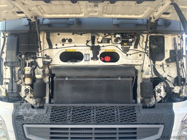 Standaard trekker VOLVO FH 500 Globetrotter XL 2 Tanks Lane Guard