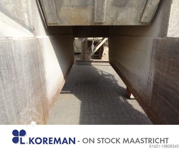 Nordberg Hopper with Vibrating Chute