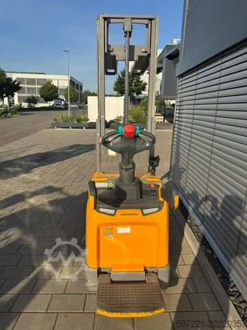 Палетни слагачи Jungheinrich ERD 220