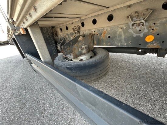 Valníkový nákladní automobil s plachtou IVECO EUROCARGO 140-250 SPRIEGEL-PLANE, SCHALTER, E6