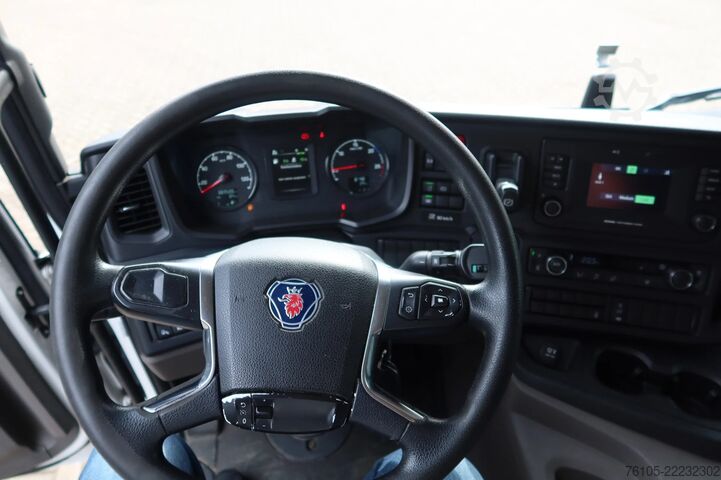 Koffer Scania P320 Koel/Vries Bakwagen + DHollandia 2000kg