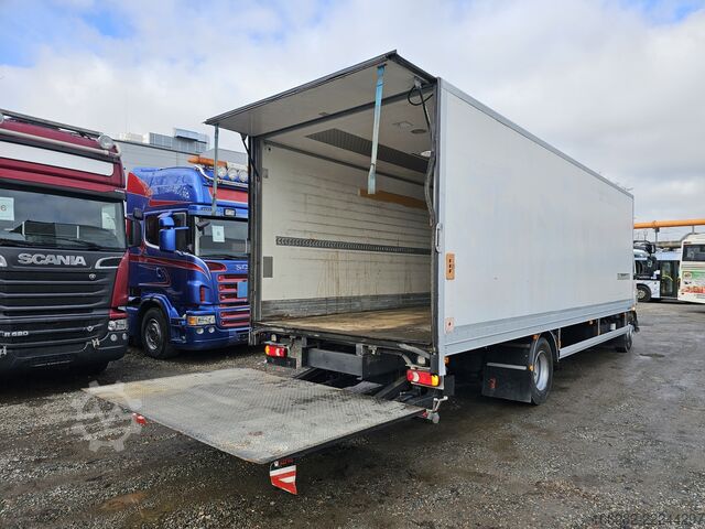 Vrachtwagen met bakwagen Volvo FL240 4x2 Ladeborwand