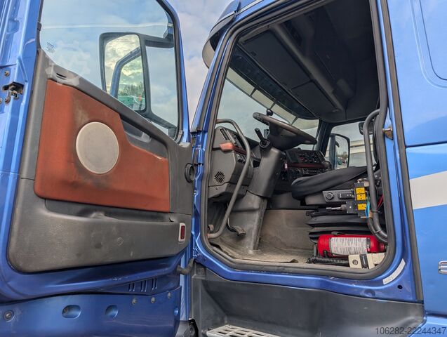 Haakarm vrachtwagen Volvo FH16 6X4 610HP HYVA Blatt/Luft Manuell