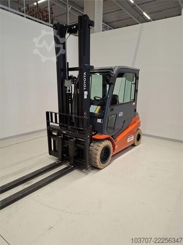 Forklift Toyota 8FBMT50