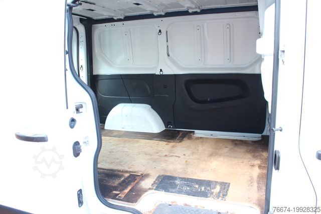 Dobozos furgon OPEL Vivaro B  Kasten L1H1  2,9t Klima