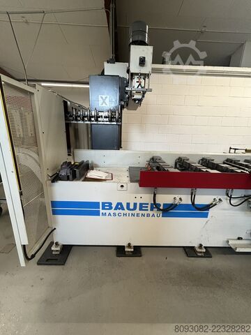 Vertikalni obradni centar BAUER Bohrmax Z40