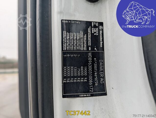 Kuffert Mercedes-Benz Actros 1833