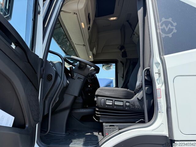 τυπική μονάδα τράκτορα Iveco s-way 490