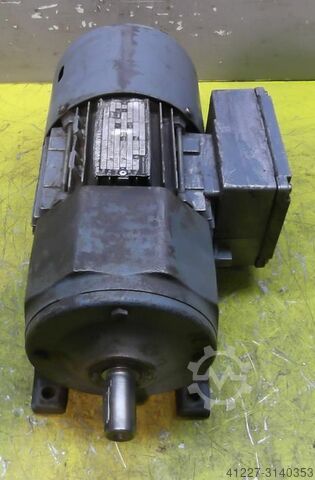 Tandwielmotor 0,37 kW 128 tpm SEW-EURODRIVE R32DT71D4BN05