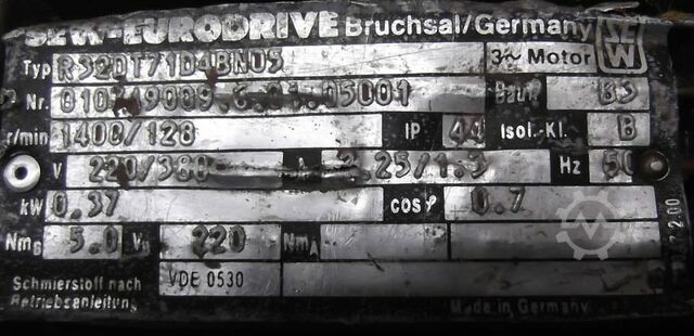 Tandwielmotor 0,37 kW 128 tpm SEW-EURODRIVE R32DT71D4BN05