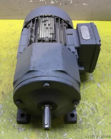Getriebemotor 0,25 kW 90 U/min SEW-EURODRIVE R302DT71C4