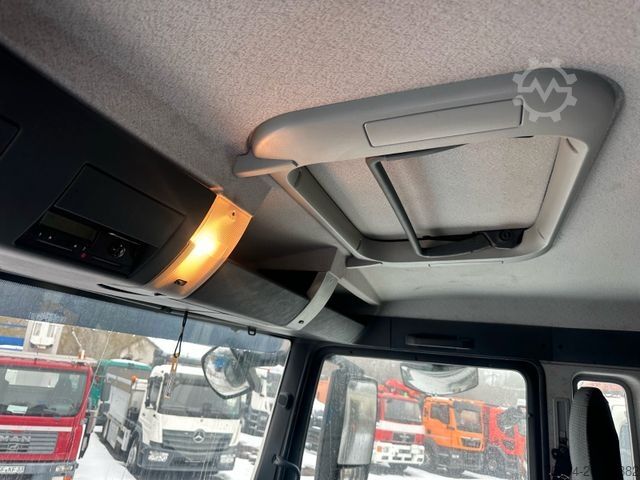 Camião basculante MAN TGS 33.440 6x4 KRAN 28m FUNK+Jib+Seilwinde 5./6.