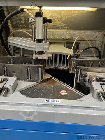 Automata vágógép PVC ablakokhoz Pertici Scarabeo SC55