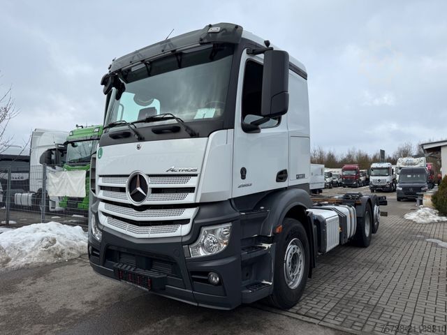 Vrachtwagenchassis MERCEDES-BENZ Actros 2553 Fahrgestell/Retarder/Lenkachse/EU6D