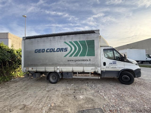 Furgon skrzyniowy IVECO DAILY 70C21/P CASSONE