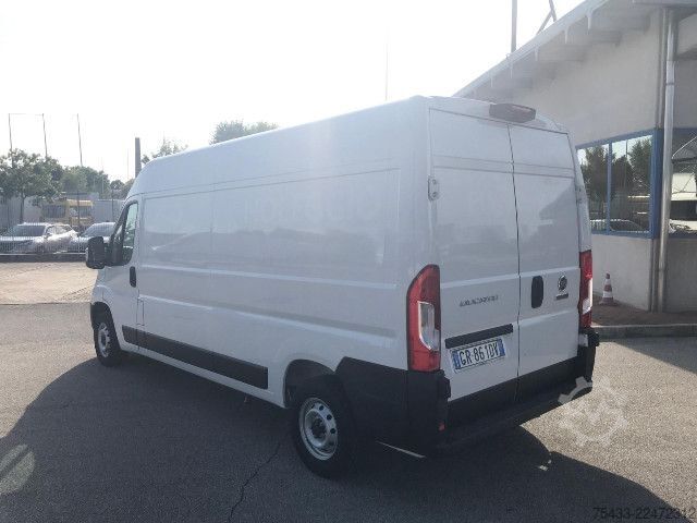 Fourgon tôlé Fiat Ducato 35 L3H2 2.2 mjt3 140cv serie 8