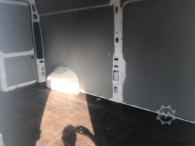 Fourgon tôlé Fiat Ducato 35 L3H2 2.2 mjt3 140cv serie 8
