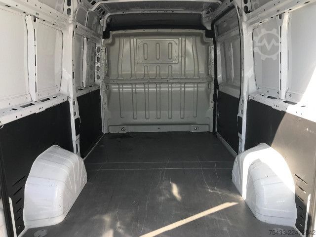 Bestelwagen Citroën Jumper 33 L2H2 2.2 bluehdi 140cv S&S