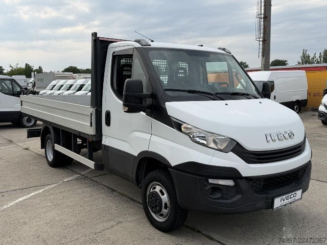 Pick-up bestelwagen IVECO 35C14 / AHK / Zwillingsbereift