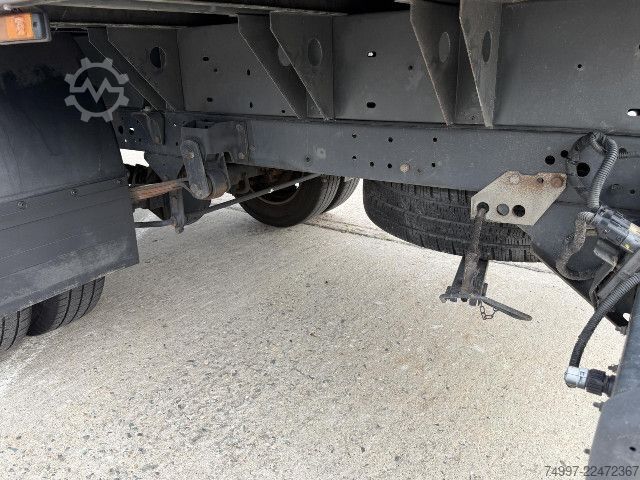 Pick-up bestelwagen IVECO 35C14 / AHK / Zwillingsbereift