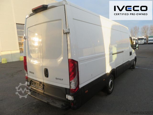 Bestelwagen met verhoogd dak IVECO 35S16A8V