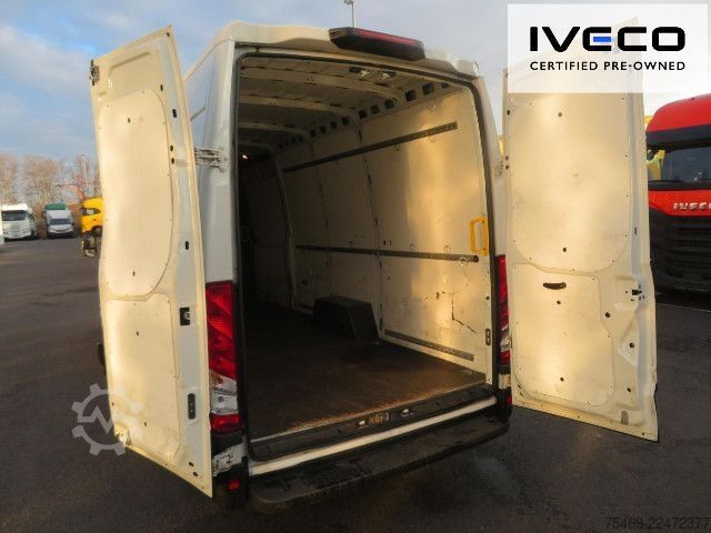 Bestelwagen met verhoogd dak IVECO 35S16A8V