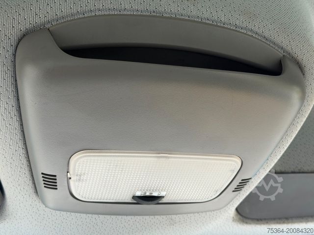 Minibuss VW Crafter 2.0 Tdi 80 kw L2H2 9Sitze Klima Tempomat