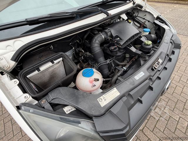 Minibuss VW Crafter 2.0 Tdi 80 kw L2H2 9Sitze Klima Tempomat