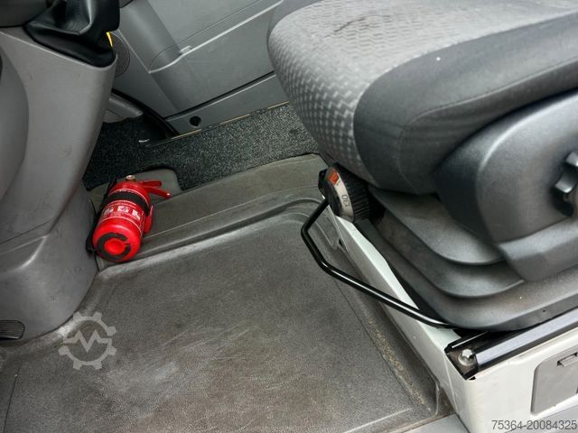 Minibus VOLKSWAGEN Crafter 2.0 Tdi Maxi L3 9 Sitze Klima+Lift Euro5