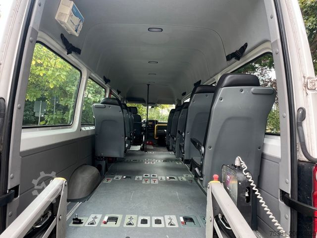 Minibus VOLKSWAGEN Crafter 2.0 Tdi Maxi L3 9 Sitze Klima+Lift Euro5