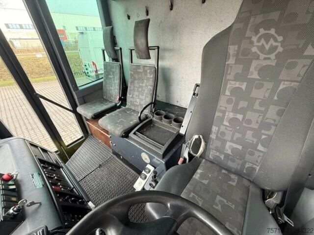 Śmieciarka Mercedes-Benz 2633 6x2 Econic Geesink Value PAK