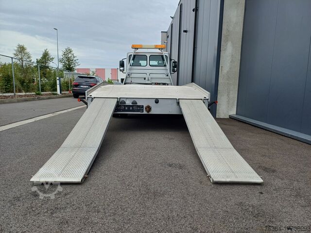 Van araç taşıyıcı Nissan Atleon