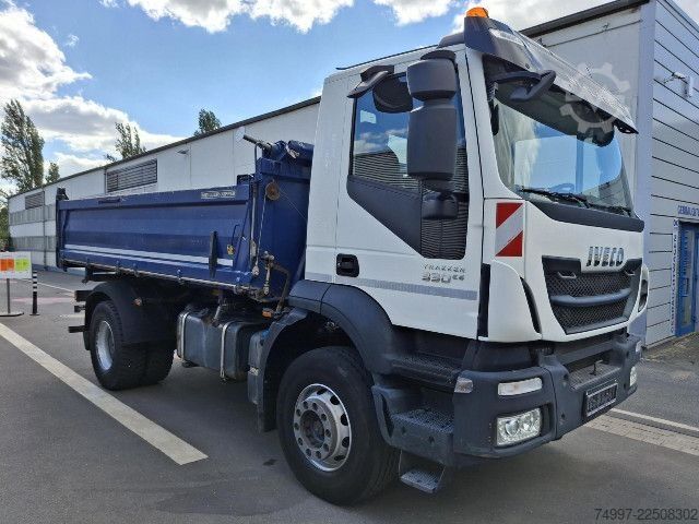 Tre-sidet tipbil IVECO AD190T33 EVI_C / Schalter / Meiller