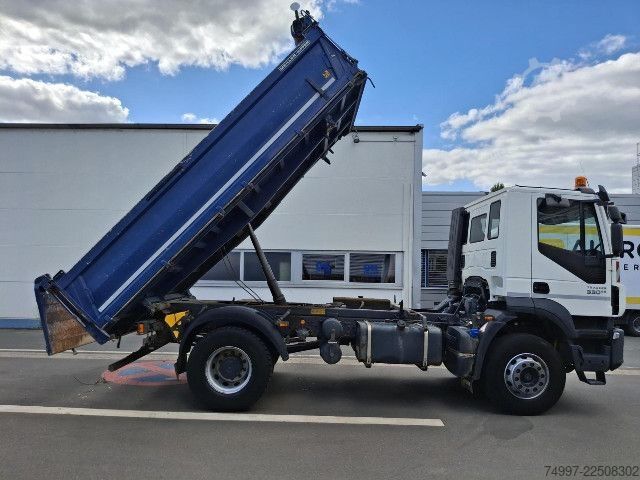 Tre-sidet tipbil IVECO AD190T33 EVI_C / Schalter / Meiller