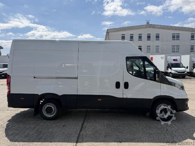 Bestelwagen IVECO 35S16V AHK + Fahrtenschreiber