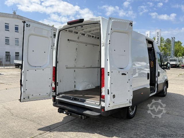 Bestelwagen IVECO 35S16V AHK + Fahrtenschreiber