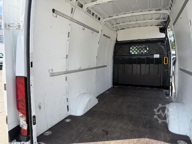 Bestelwagen IVECO 35S16V AHK + Fahrtenschreiber